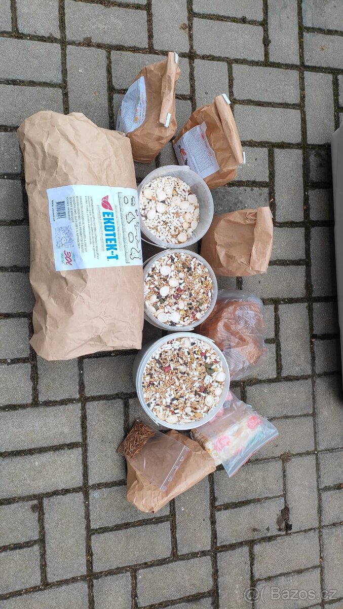 Klec Savic Freddy 2 max + náhradní dno + vybavení + jídlo - 5