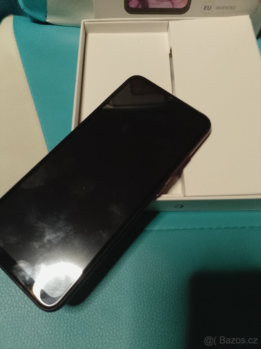 Prodám mobil Aligator - 5