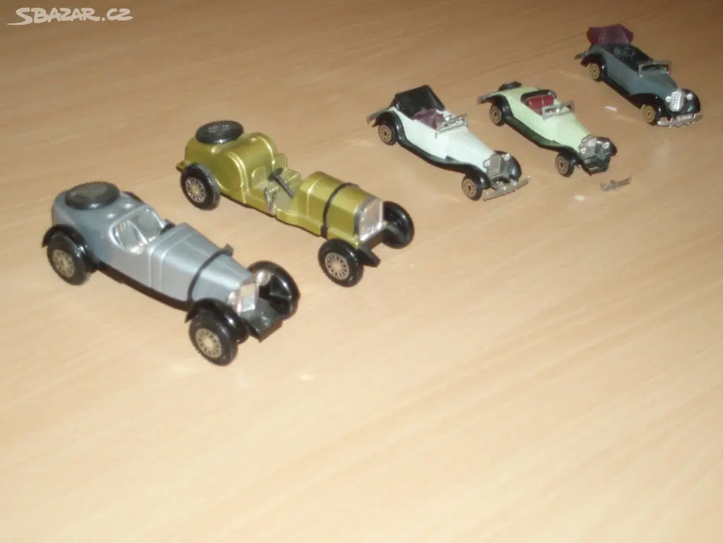 Angličáky,autíčka 5 kusů veterání viz foto - cena za celek - 5