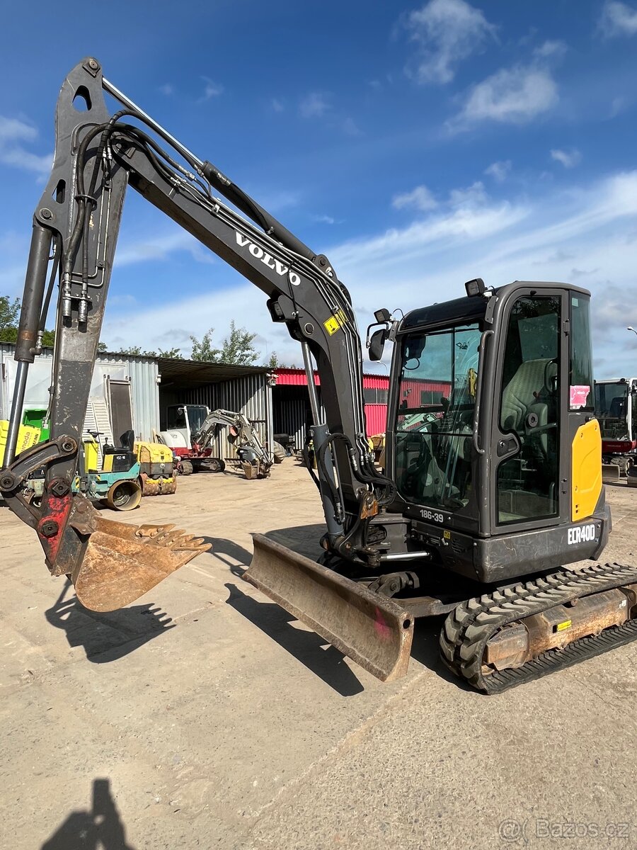 Minirypadlo VOLVO ECR 40D - 5