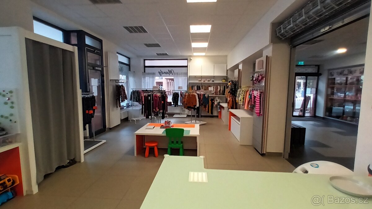 Vybavení prodejny - komplet - 5