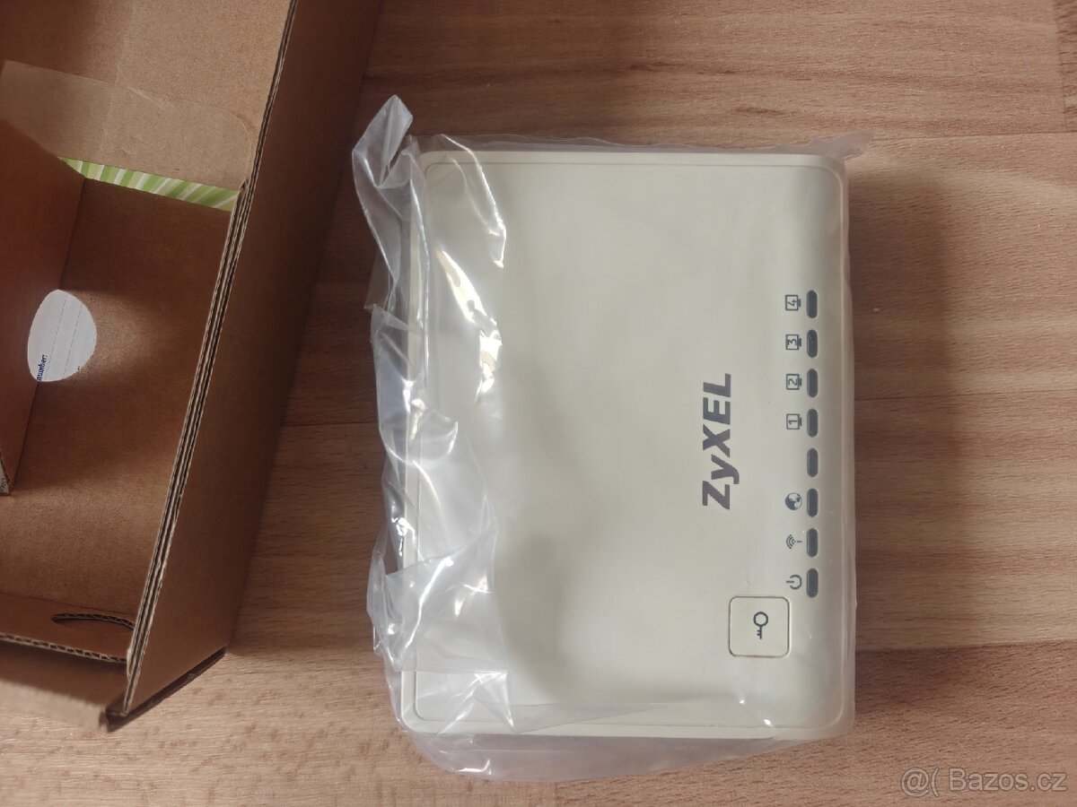 Router Zyxel - 5