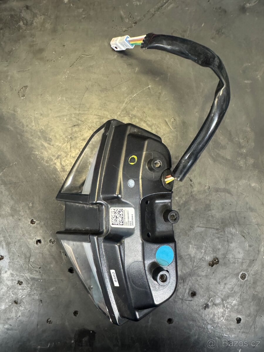 KTM 390 Adventure 2022 zadní světlo, kyvná vidlice - 5