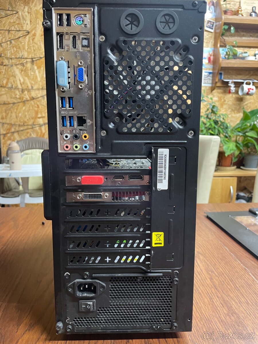 Prodám Herní PC Cooler Master - 5