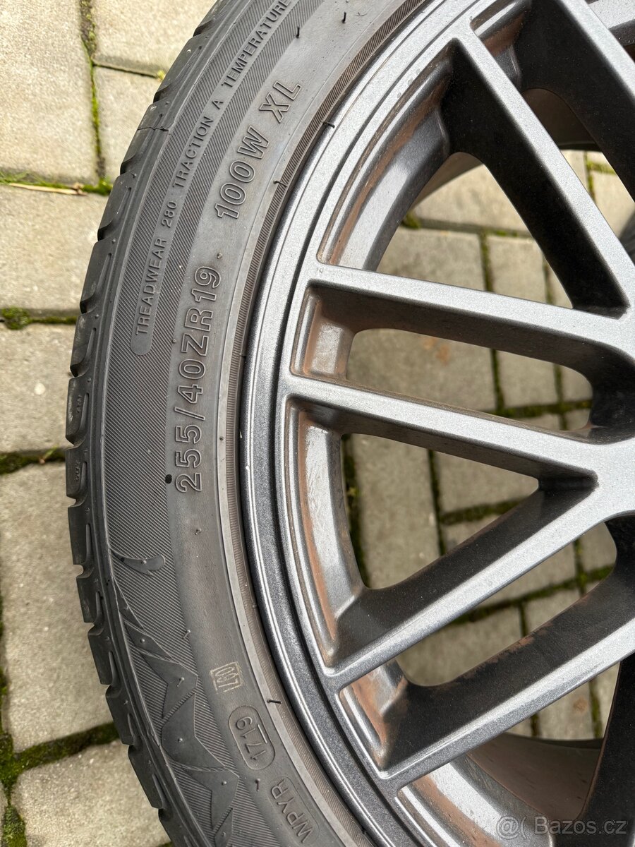 Alu kola R19 5x112 VW Škoda Seat 8.5”x19” pneu 255/40/19 - 5
