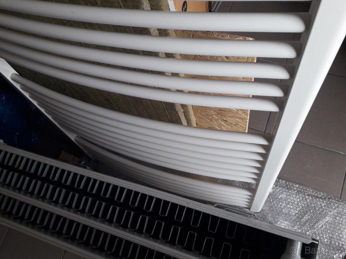 Radiátor Korado 33/900, žebřýk koupelmový 720/120 - 5