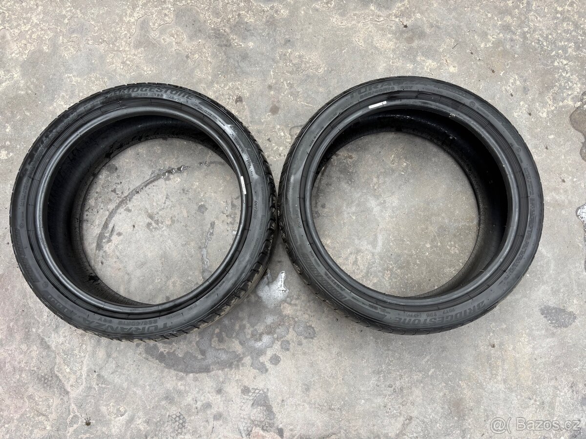 Bridgestone 255/40/18 - 5