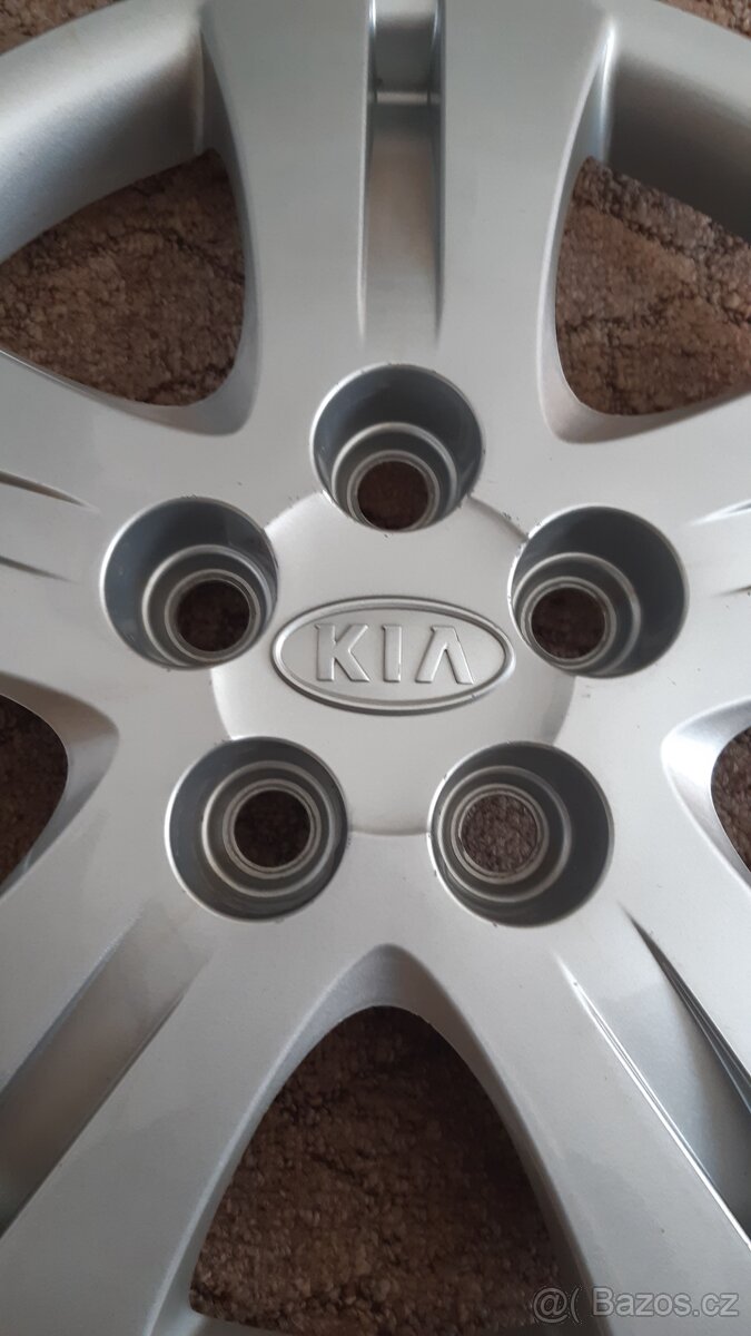 Poklice Kia 16" - 5