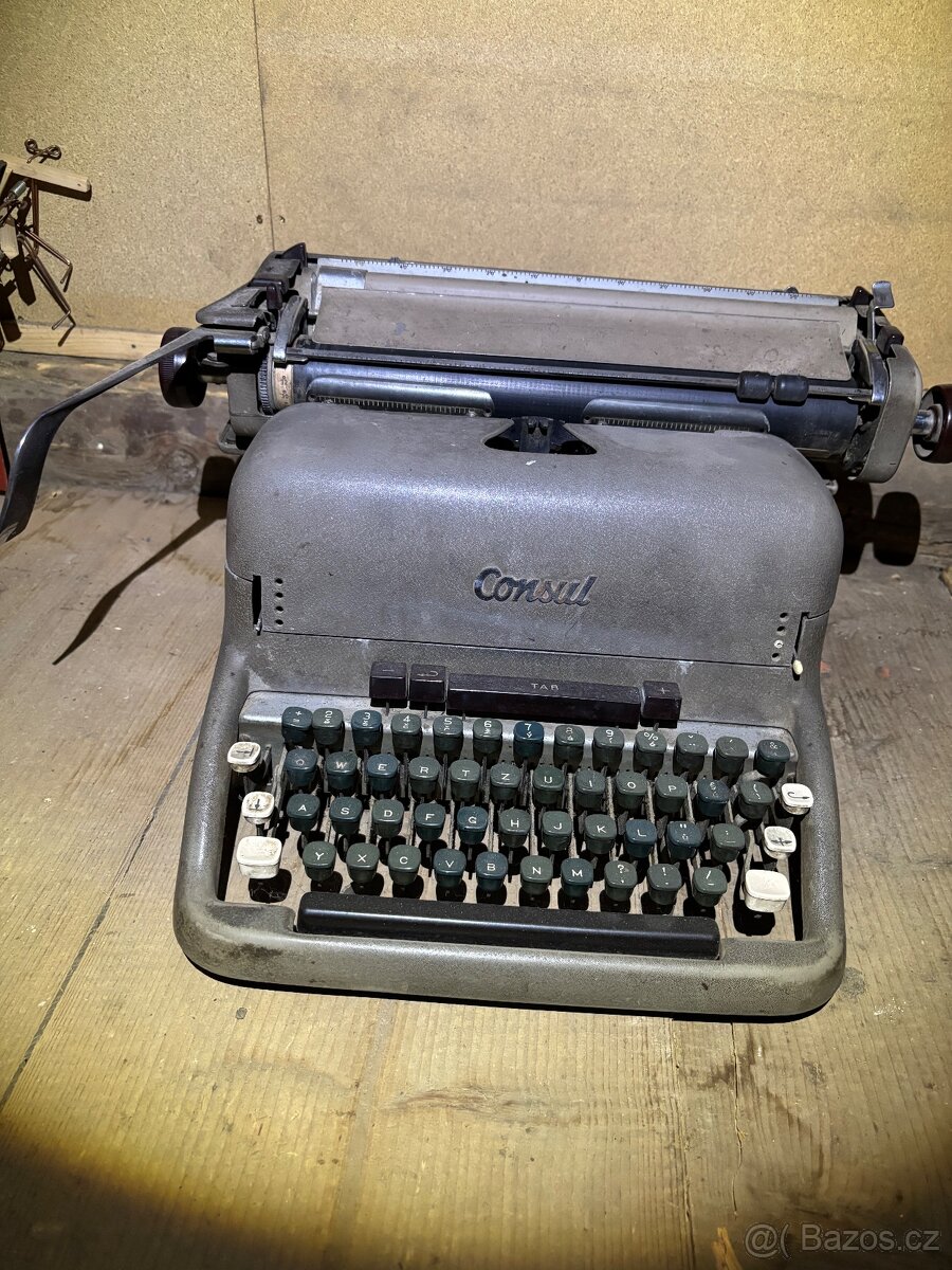 Psací stroj Consul - 5