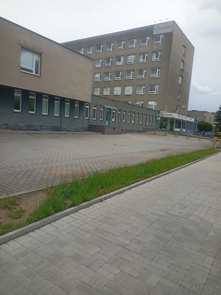 Parkovací stání - 5