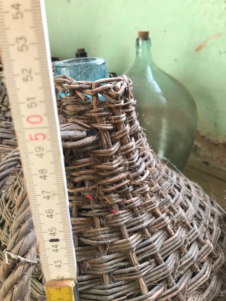 starožitné skleněné demižony z pozůstalosti z rodinného vina - 5