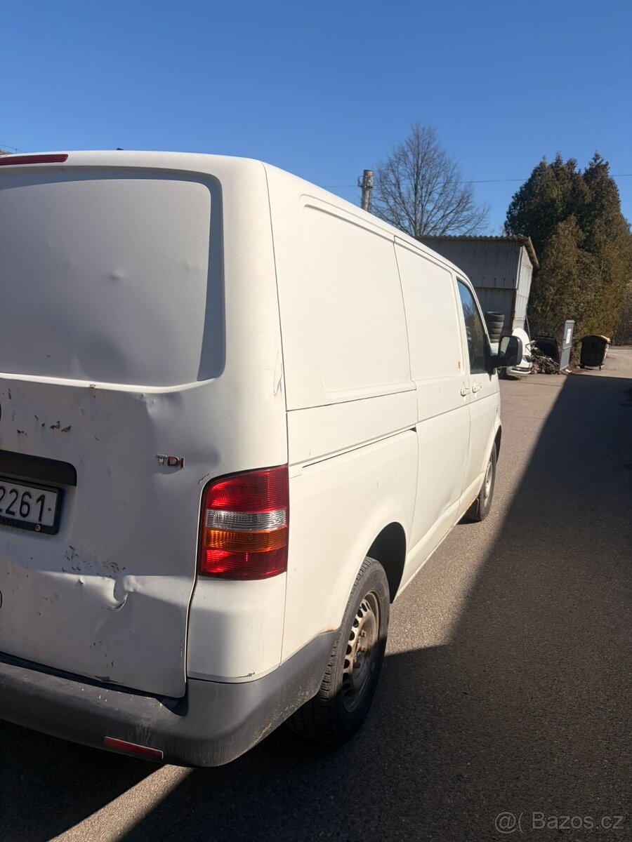 VW Transporter T5 2.5 TDI 96 kW - 5