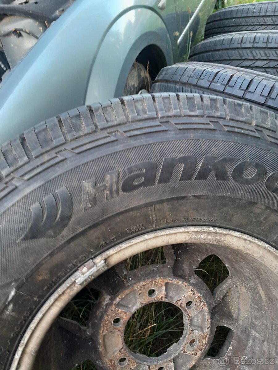 Offroad 4x pneu 235x75x15 včetně ALU disku