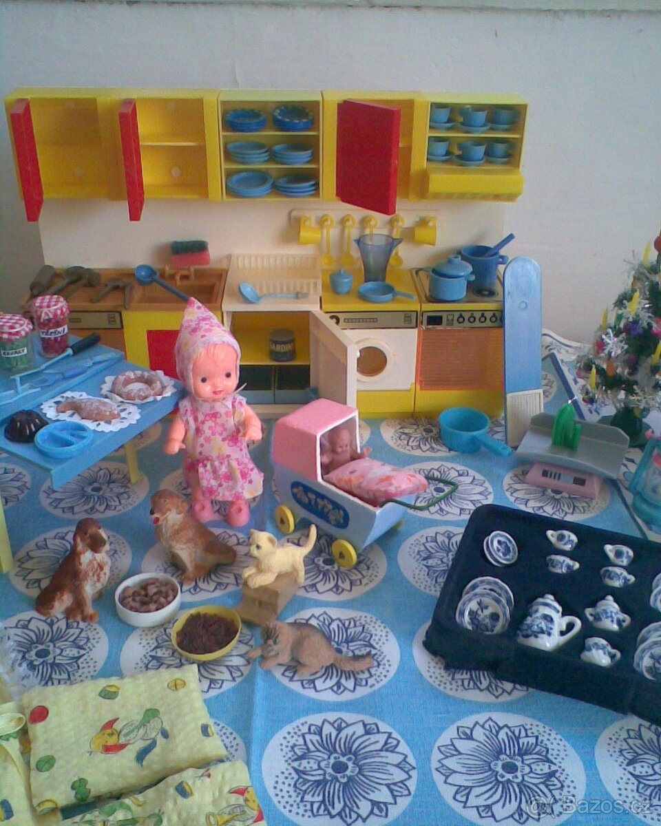 Retro kuchynka s panenkami a pokojík - 5