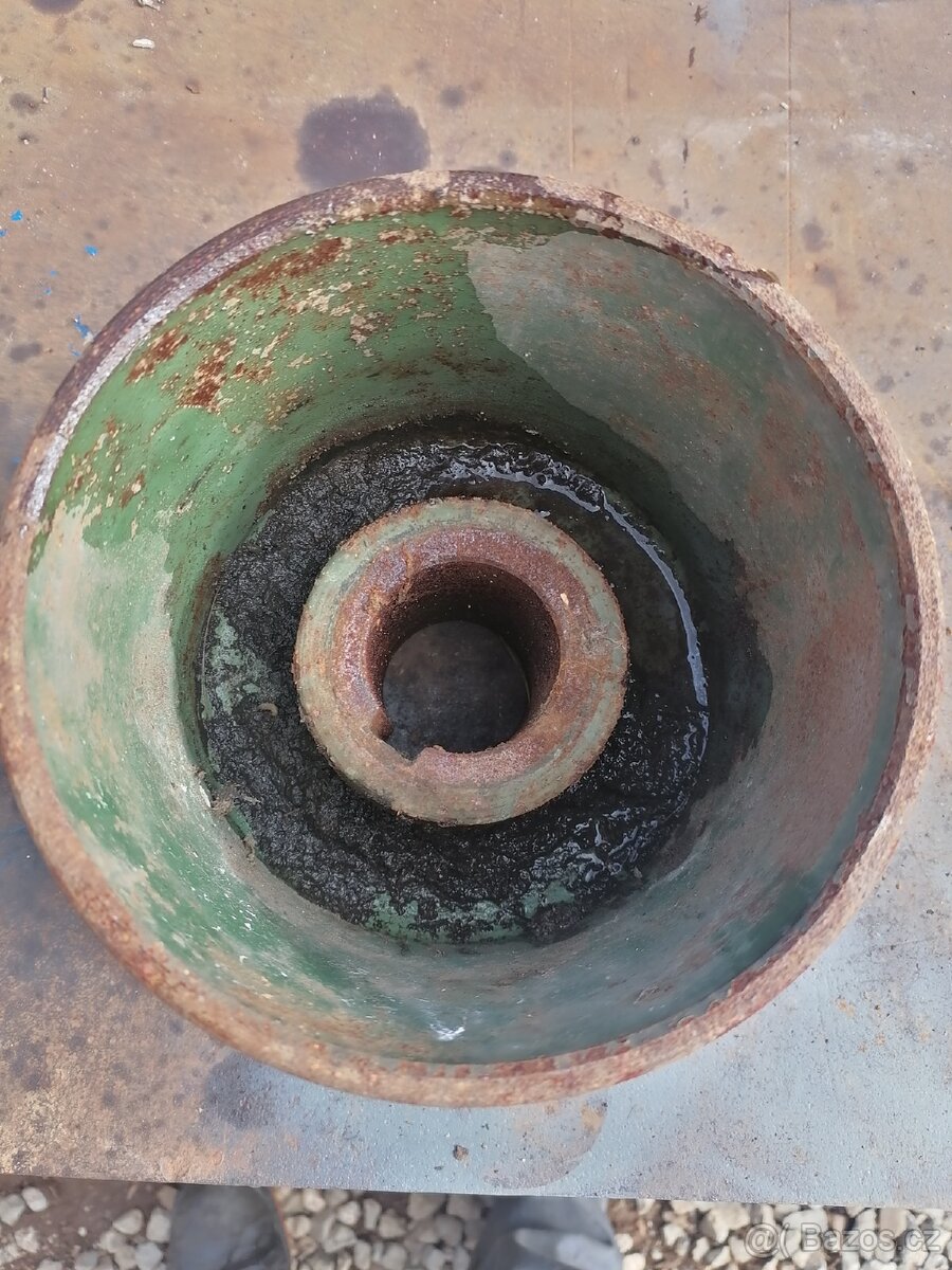 Vyvodova řemenice na traktor. - 5