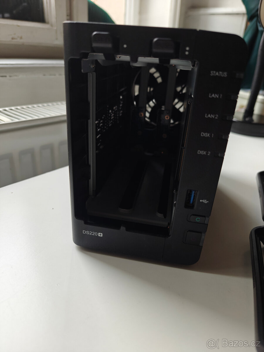 NAS Synology DiskStation DS220+, 2x 4TB Seagate IronWolf Pro - 5