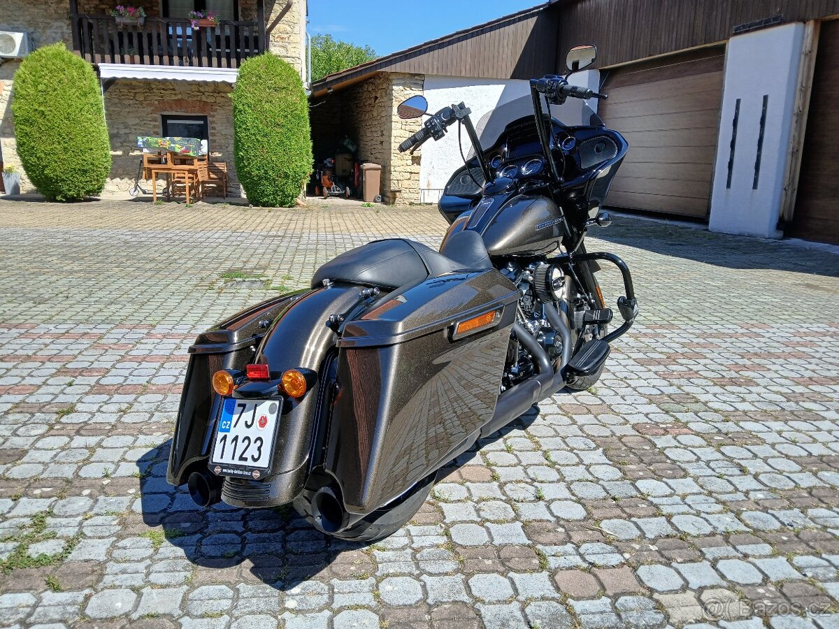 Harley-Davidson FLTRXS Road Glide Special 114 - 5