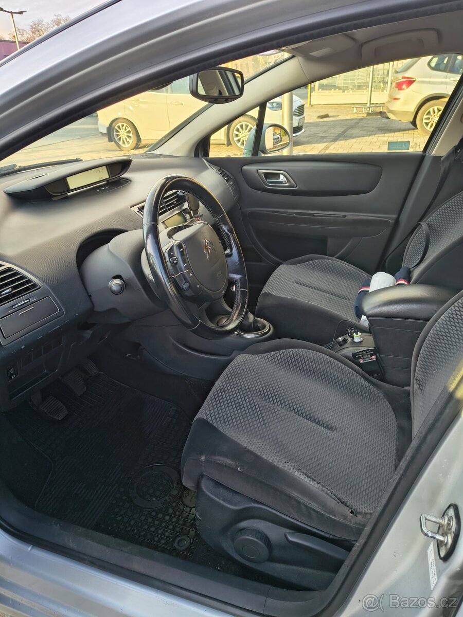 Citroën C4 1.4i 16V (65 kW), ČR, druhý majitel - 5