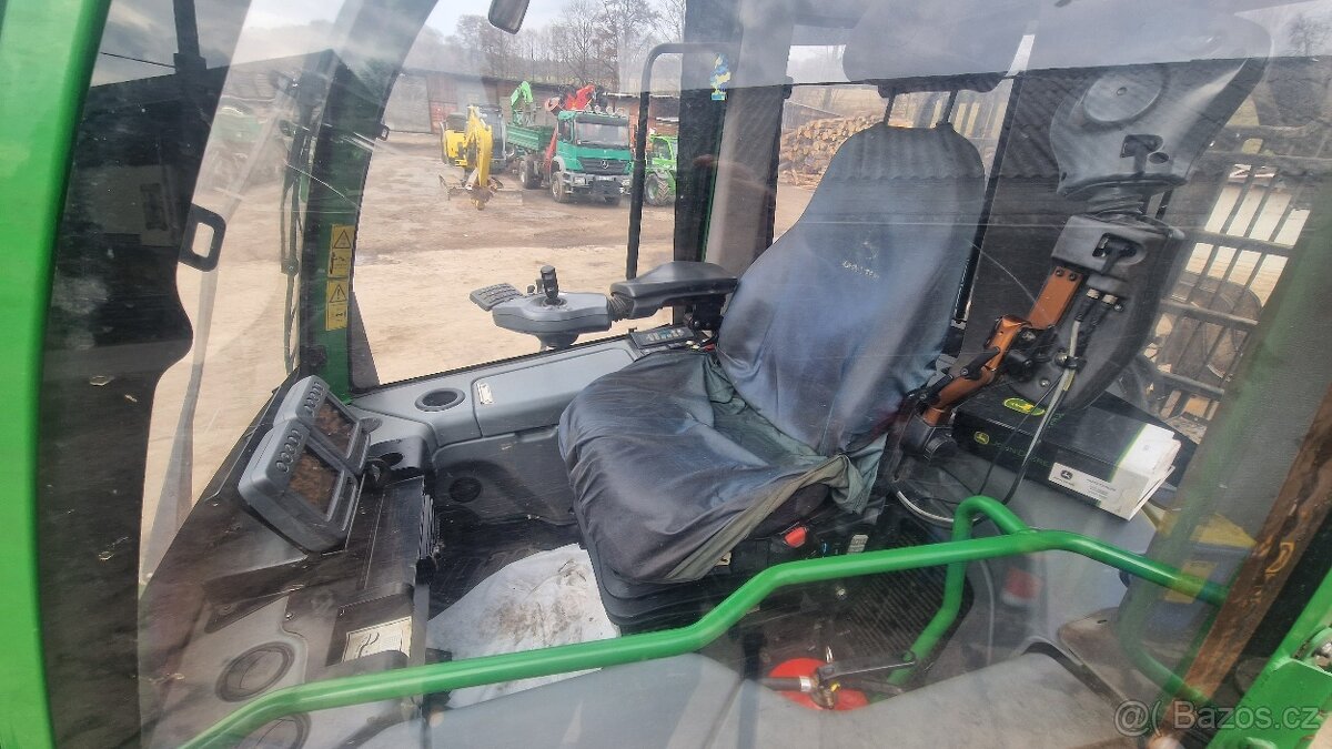 Vyvážecí souprava JOHN DEERE 1110E - 5