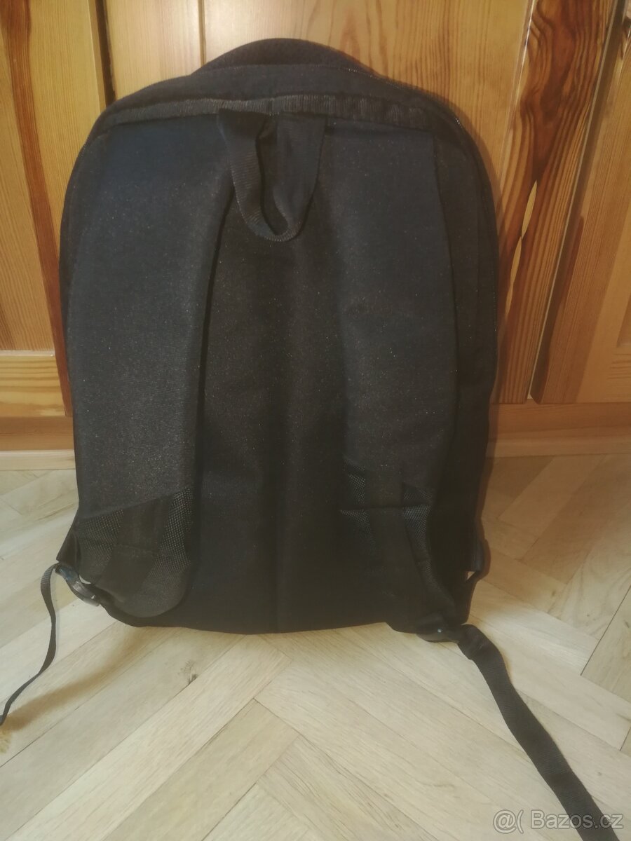 černý velký batoh NOVÝ - 5