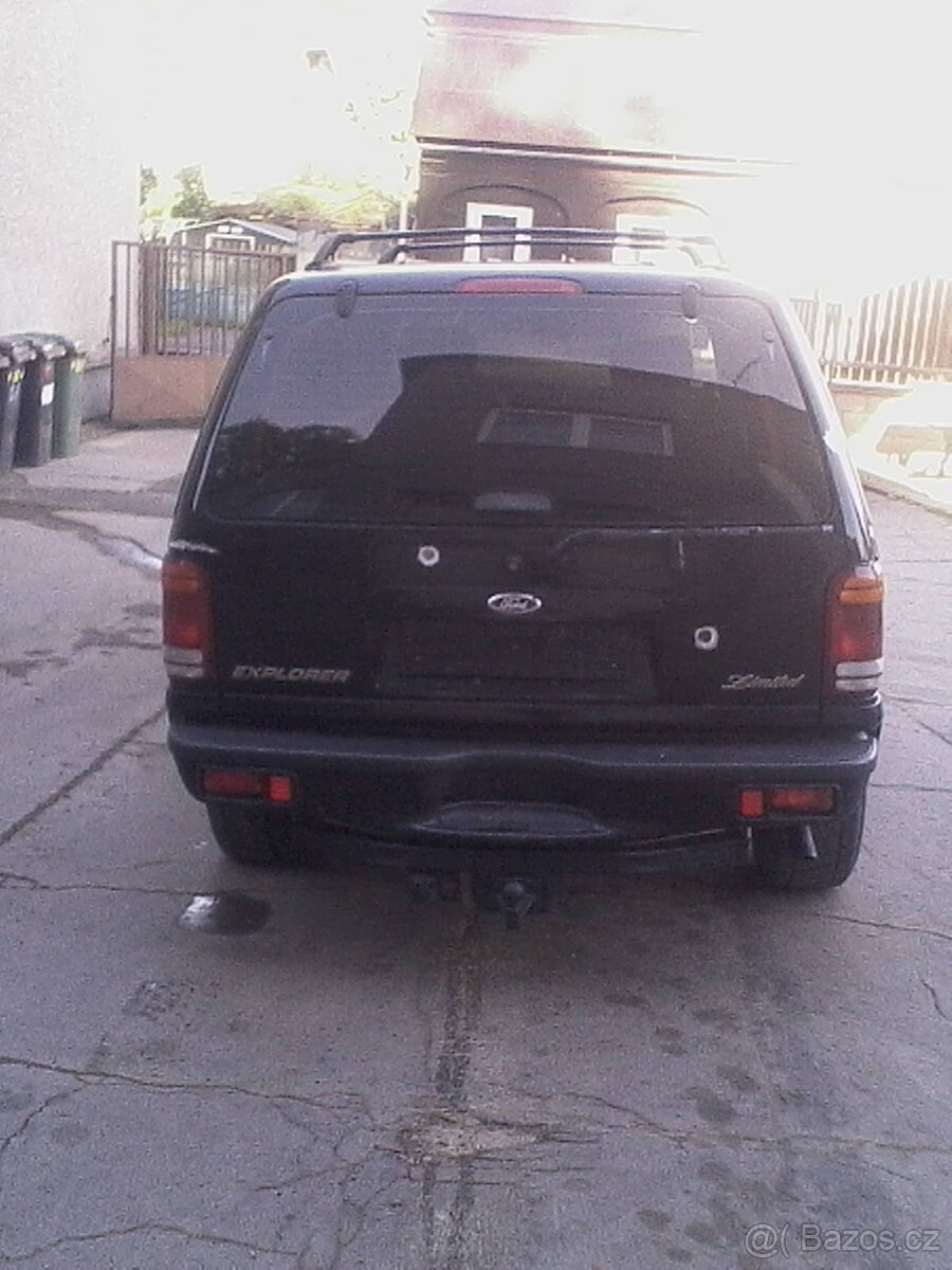 ford explorer 4.0l,150kw,r.v.7-01,174000km. - 5