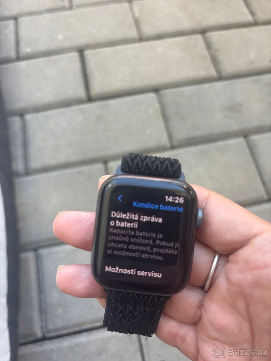 Apple Watch SE 1. Generace - 5