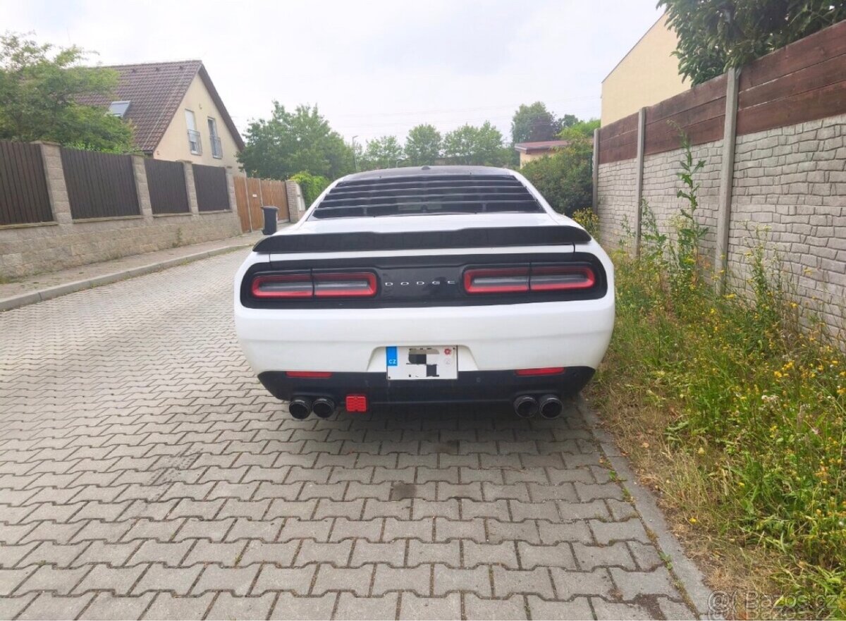 Dodge Challenger 3.6 bíla barva - 5