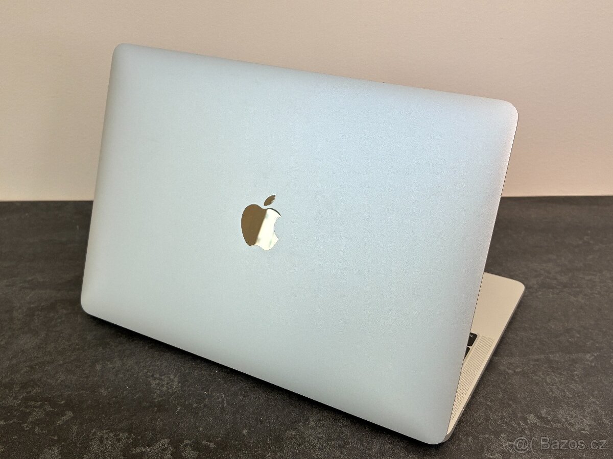 MacBook Pro 13'' 2019 / i5 / 16GB / 256GB SSD - DPH - 5