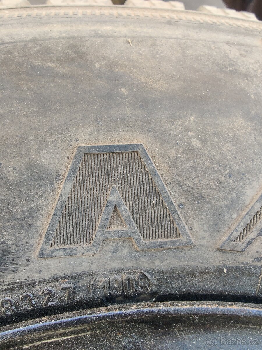 Goodyear Wrangler , Pirelli Scorpion A/T