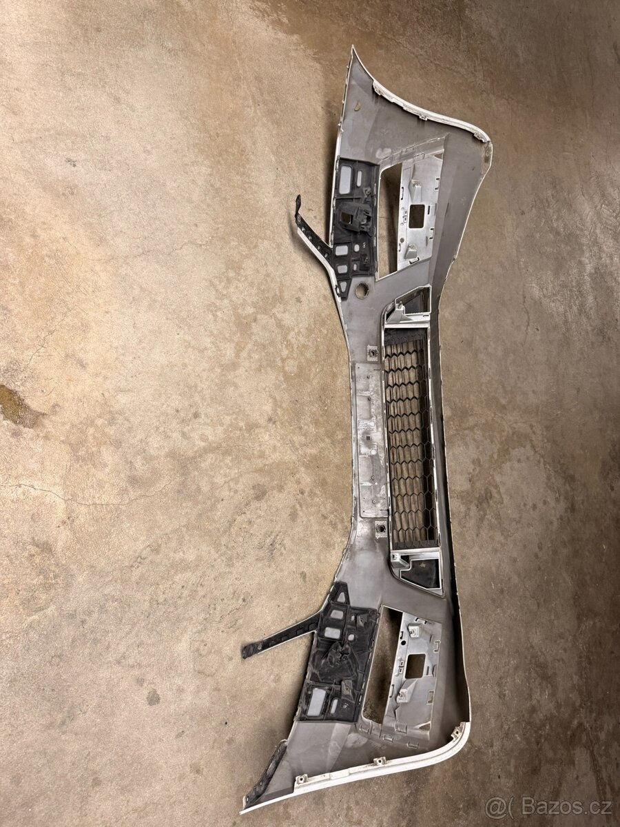 Škoda Octavia 3 FL RS (přední nárazník) - 5