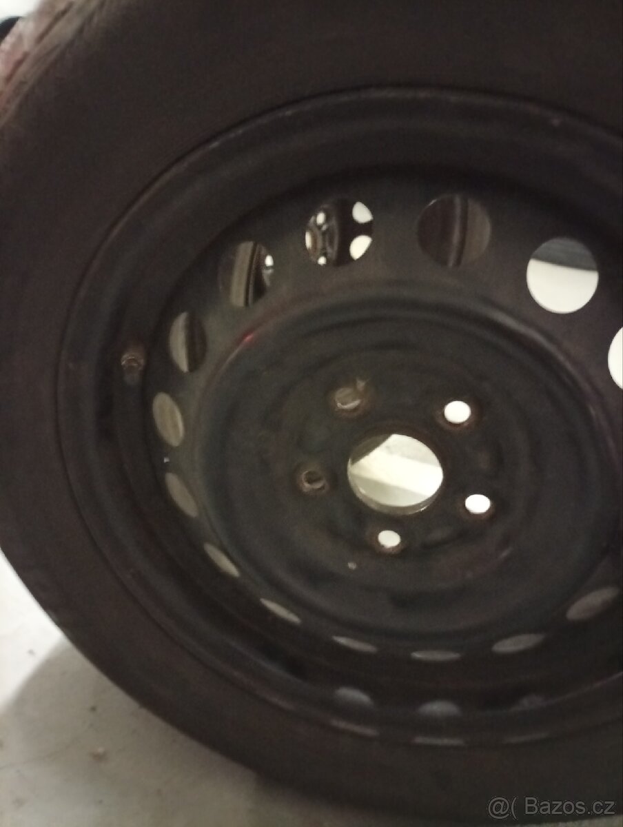 Prodáme zimní gumy s disky 205/60 R16 - 5