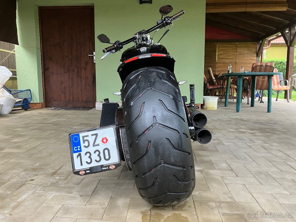 Harley Davidson FXSB Breakout 2015 - 5