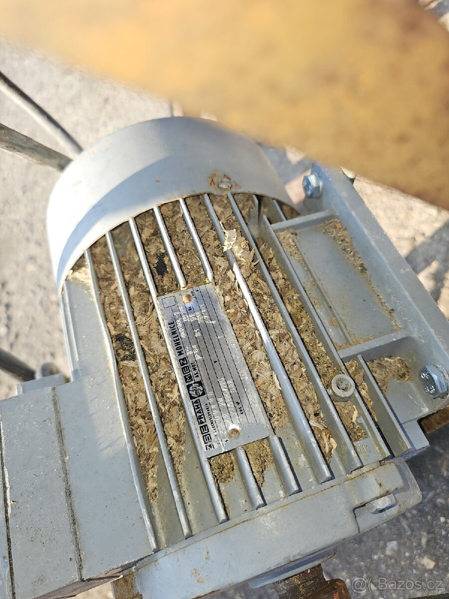 Cirkularka dobrý dělník - 5