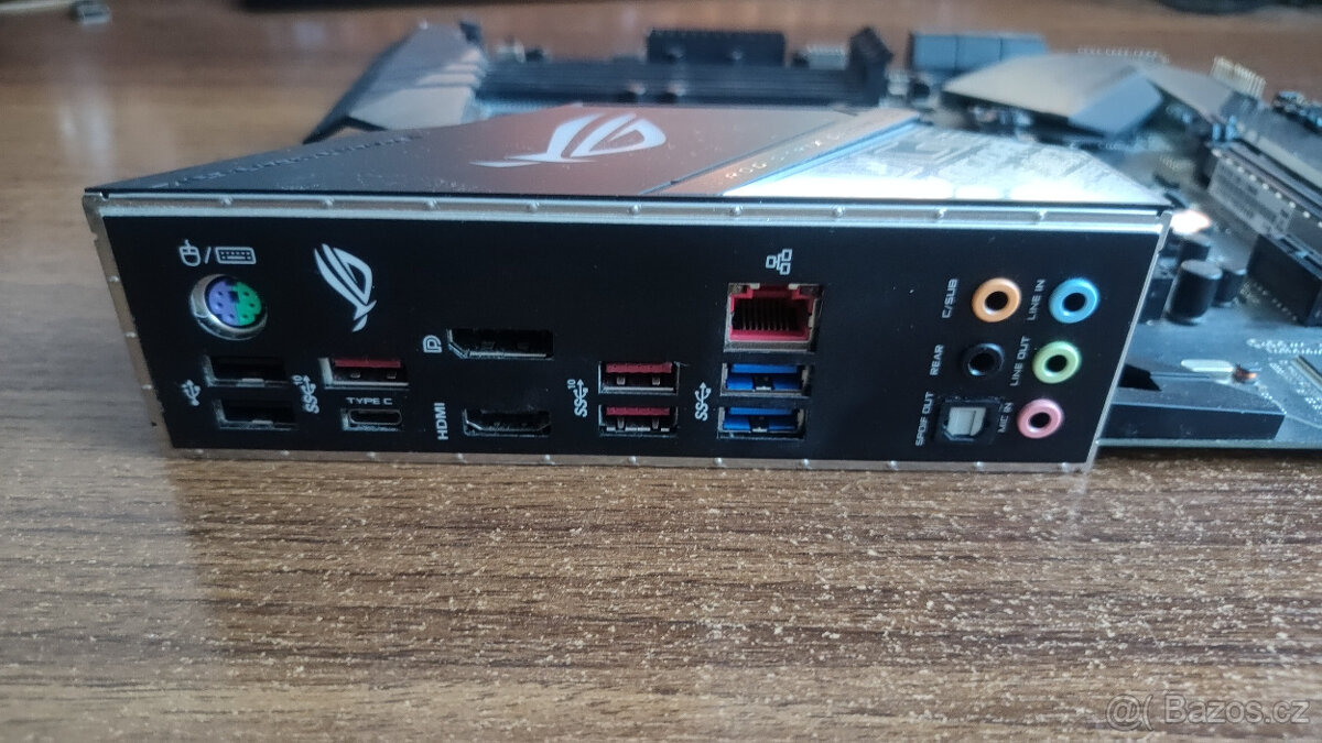 Asus ROG STRIX Z390-F GAMING - 5