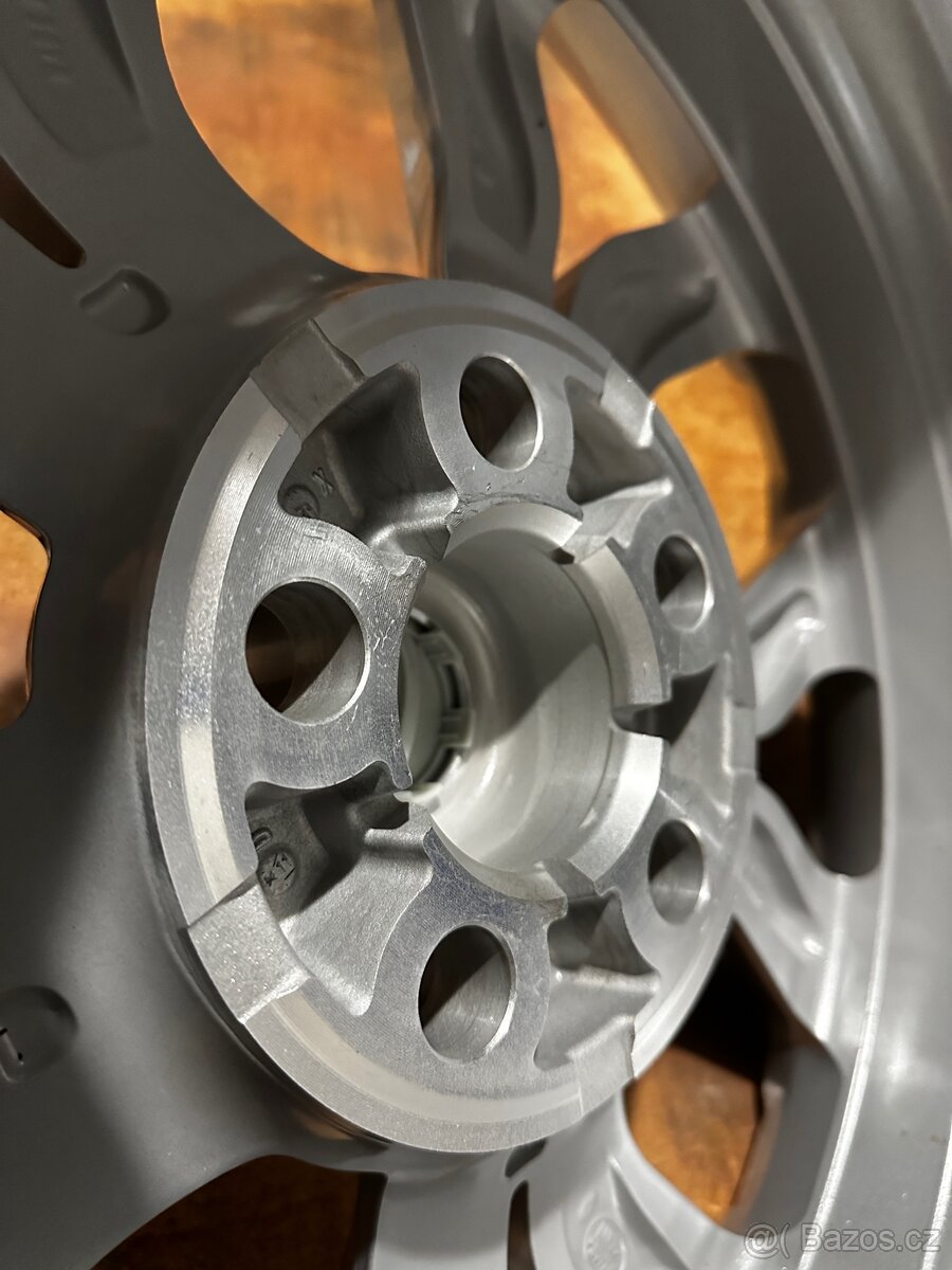 4× nové originální alu kola Land Rover / Range Rover