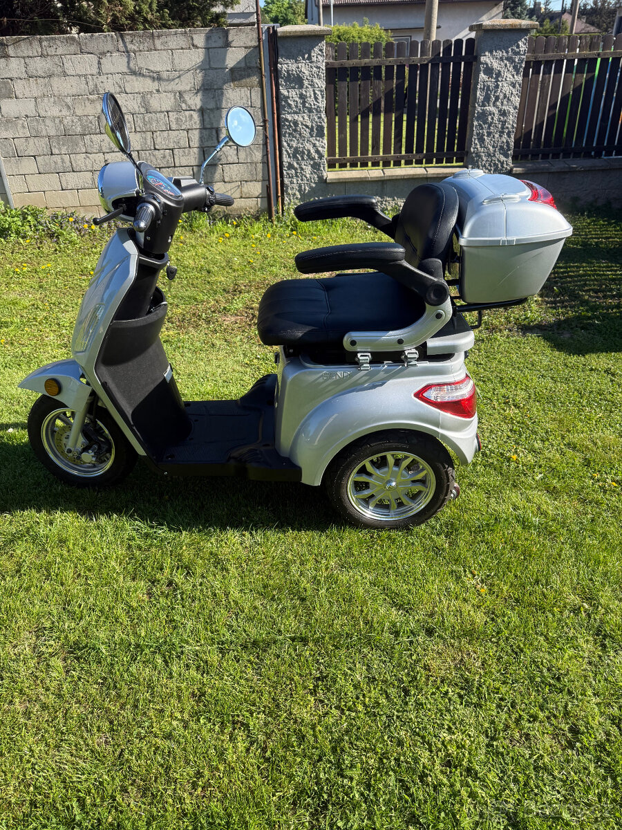 El. tříkolka bez řidičáku Bendi rok 2022 - 5