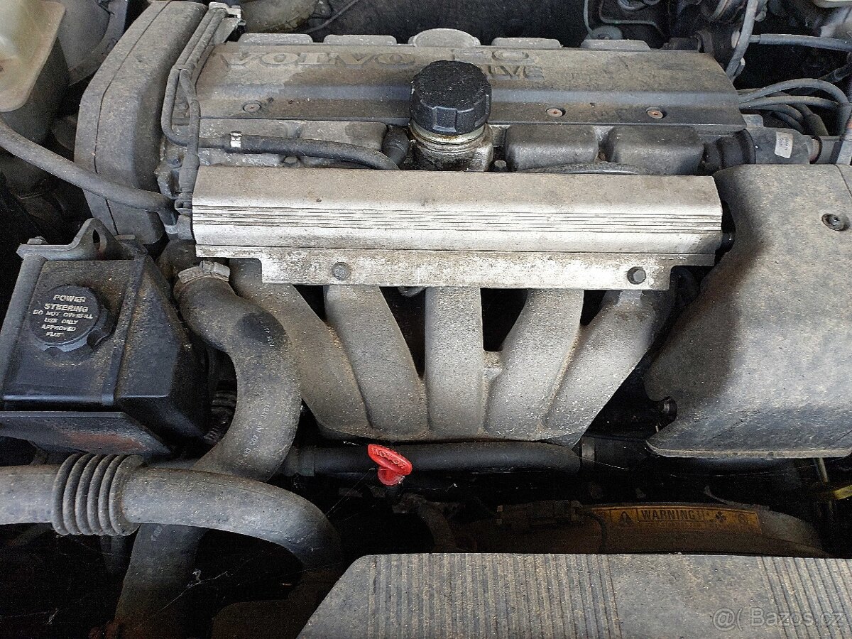 Volvo 850 2.5 automat 1995: kompletní, garážované, doklady