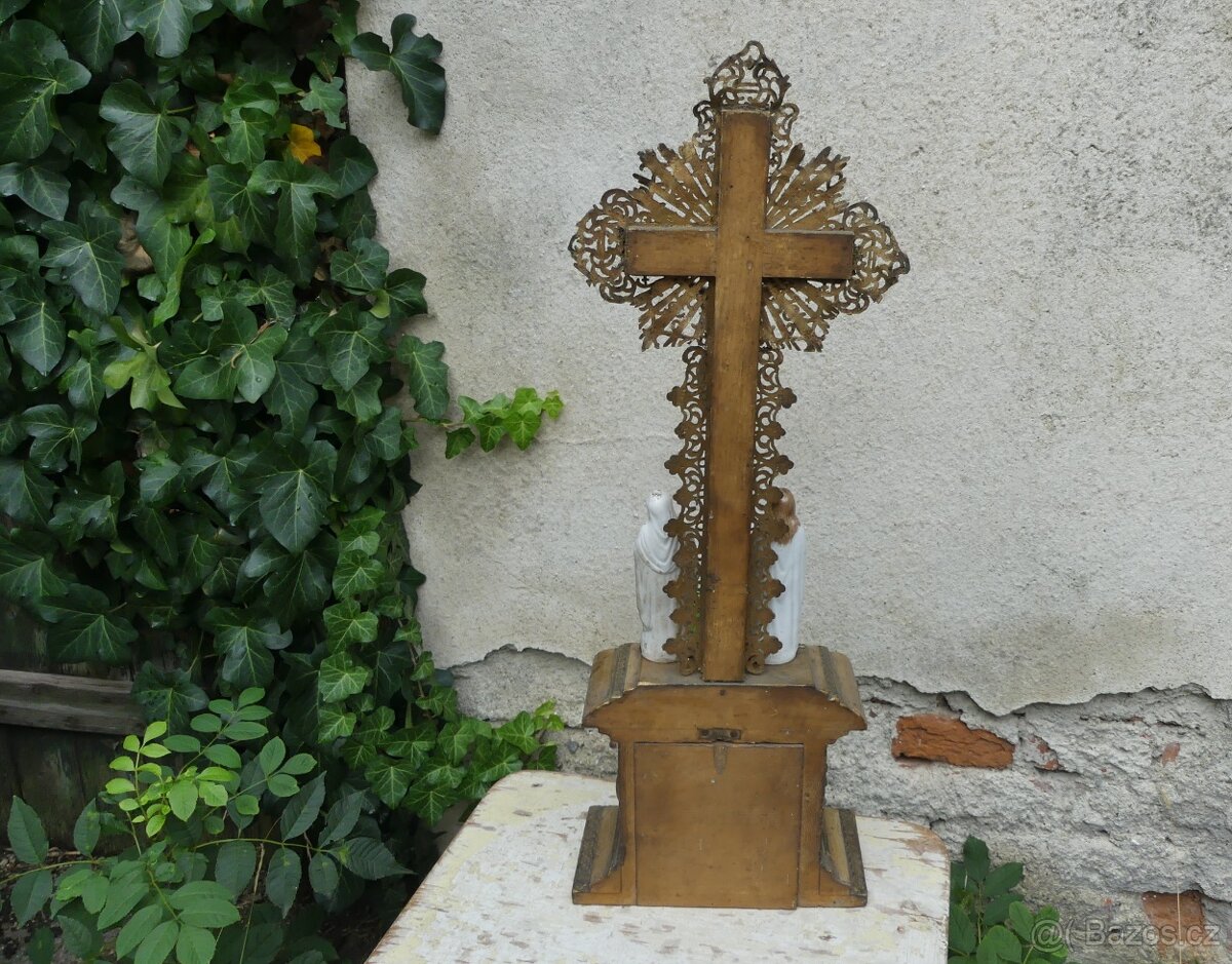 Starožitný kříž, domácí oltář s hodinami - 5