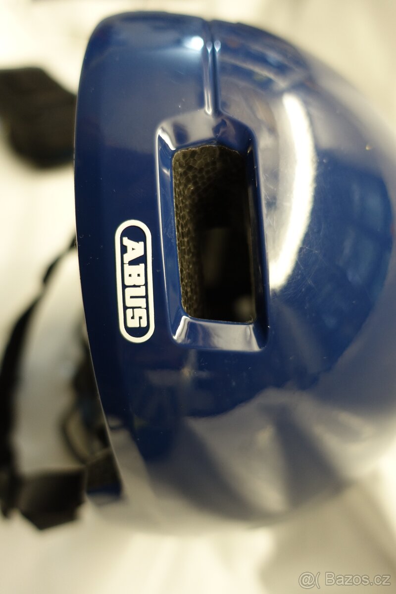 Cyklistickou helmu ABUS - 5