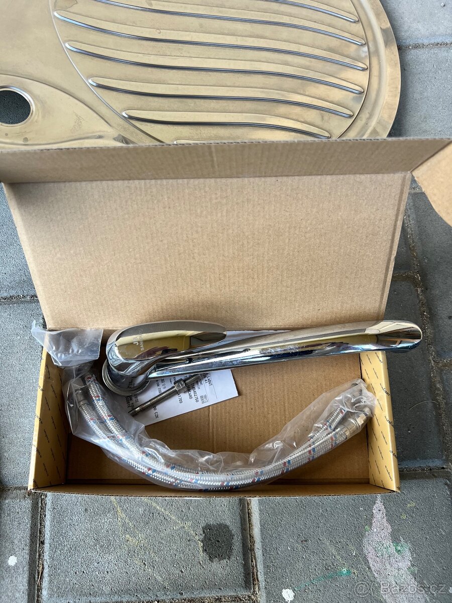 Dřez, baterie, hadice - 5