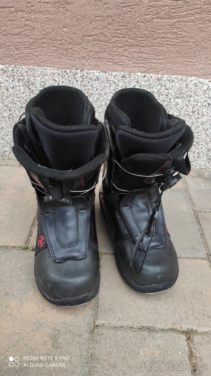 Snowboardové prkno 114cm + boty vel.5 - 5