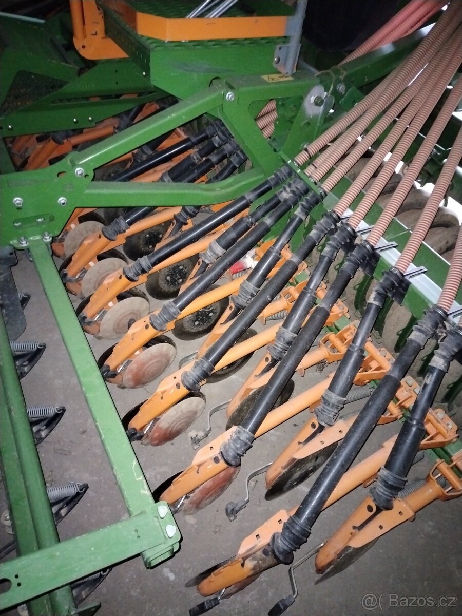 Prodám secí stroj Amazone - 5