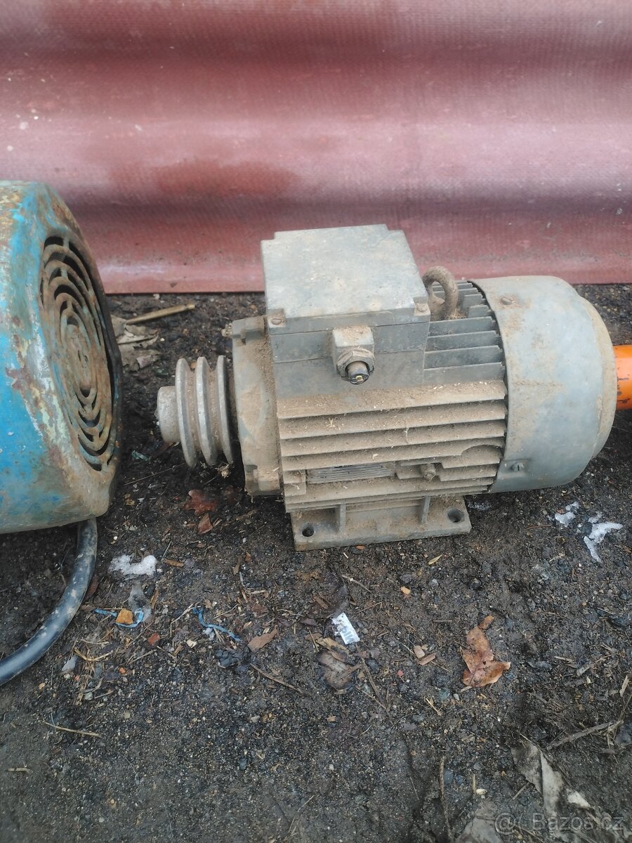 Prodám tři elektomotory - 5