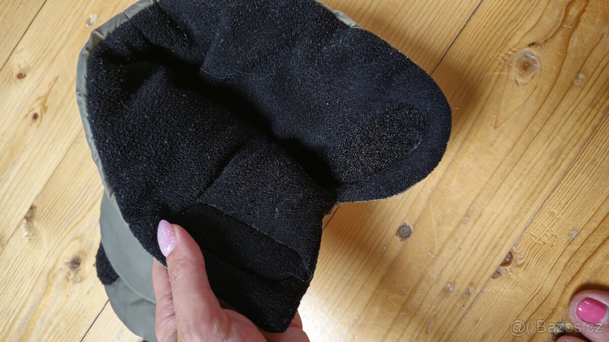 Khaki rukavice ke kočárku - 5