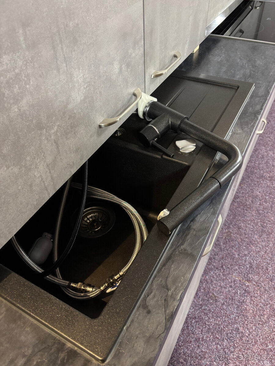 Moderní kuchyňská linka nepoužitá - 5