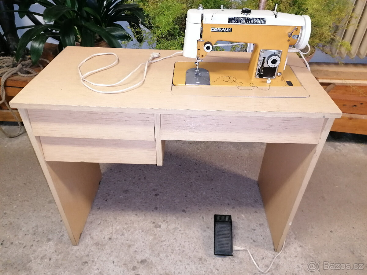 elektrický ŠICÍ STROJ Lucznik Predom 438 2 kusy skříň a stůl - 5