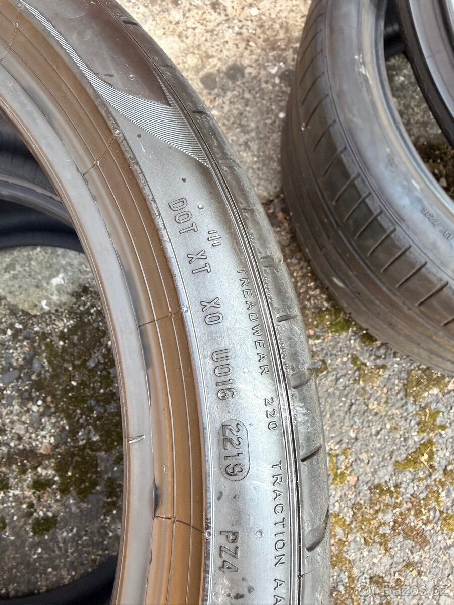 Pneu Pirelli P Zero 265/35 R20 - 5