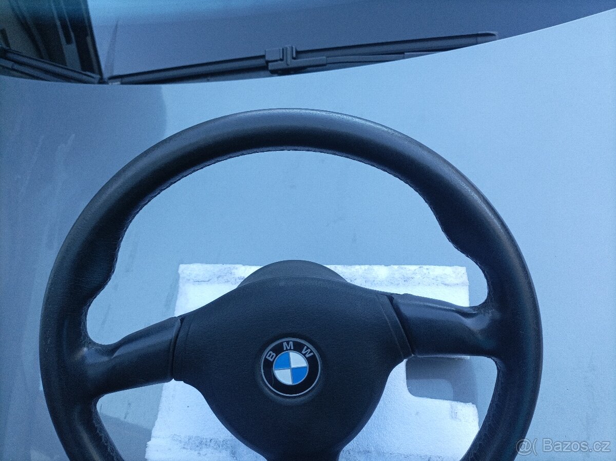 E36 volant Mtech 2 - 5