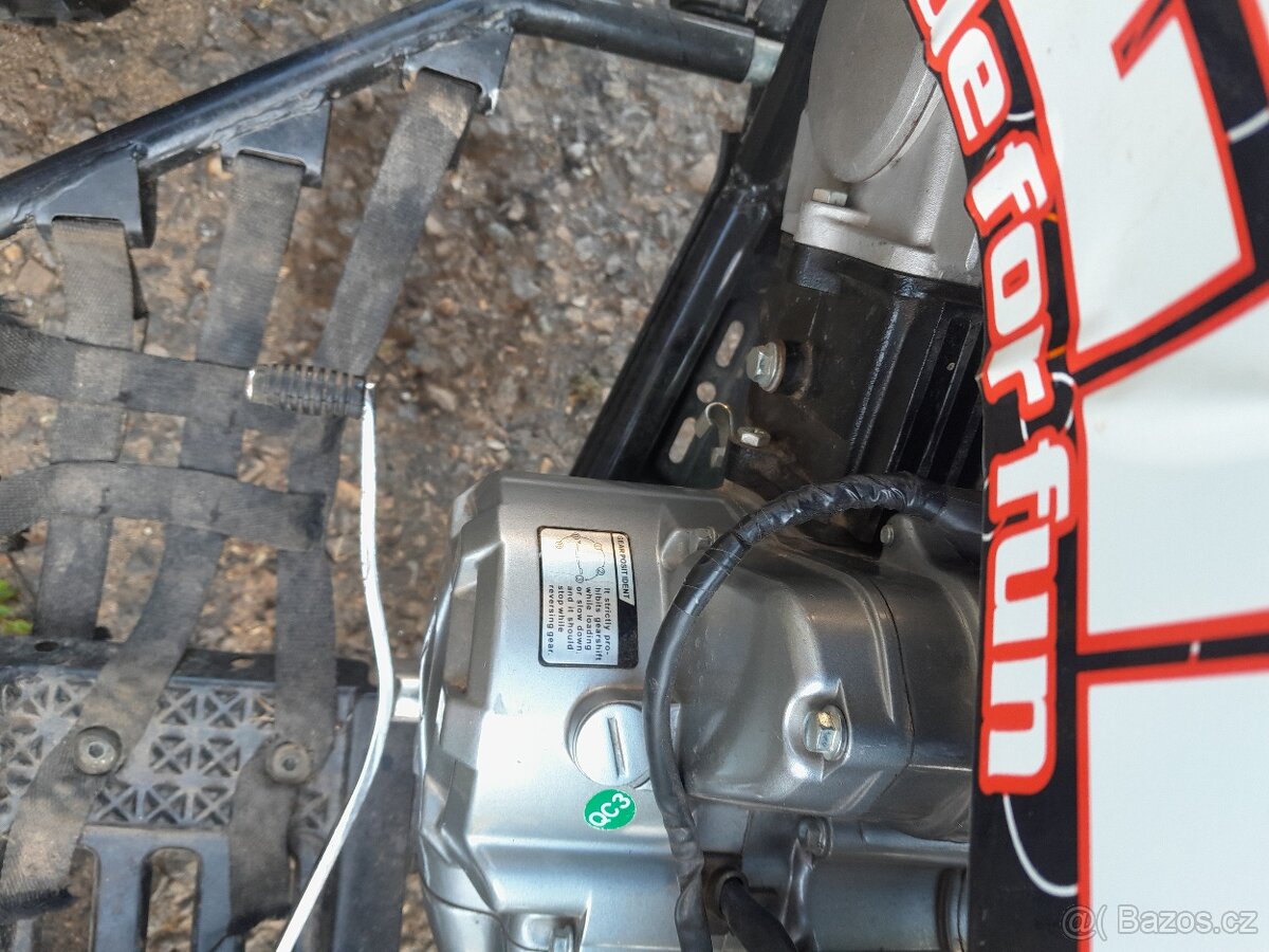 Prodám čtyřkolku 125