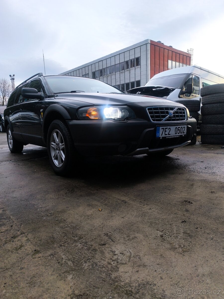 Volvo xc70 2.4d 120kw 4x4 - 5